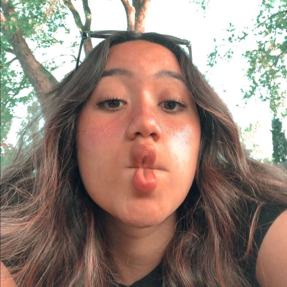 Meet your Posher, Luana